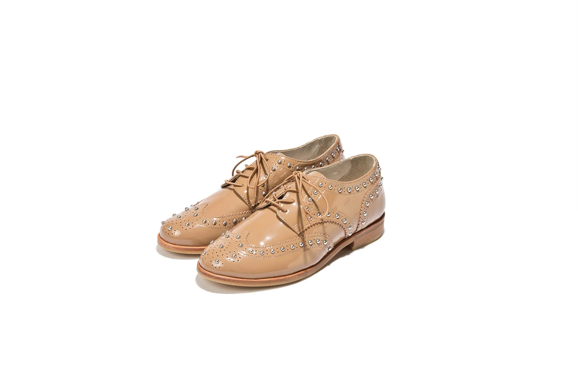 Studs Wing Tip Shoes