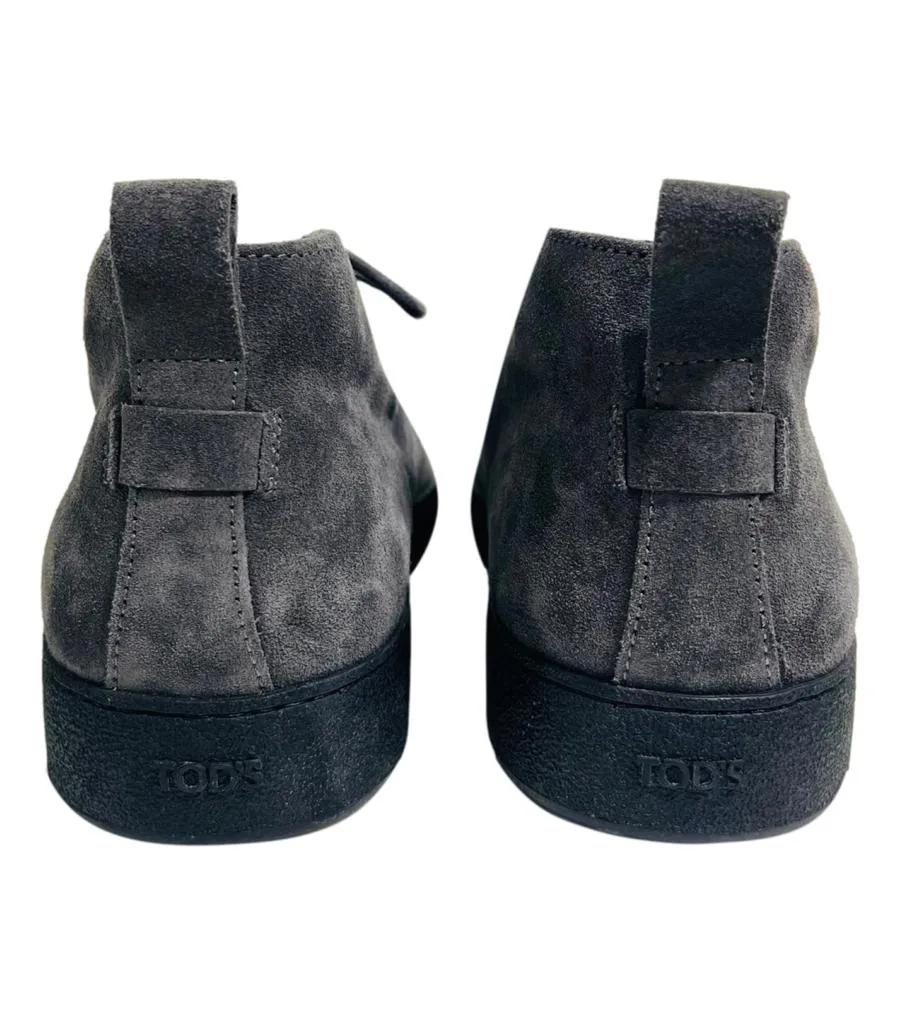 Tod's Suede Desert Boots. Size 41/41.5